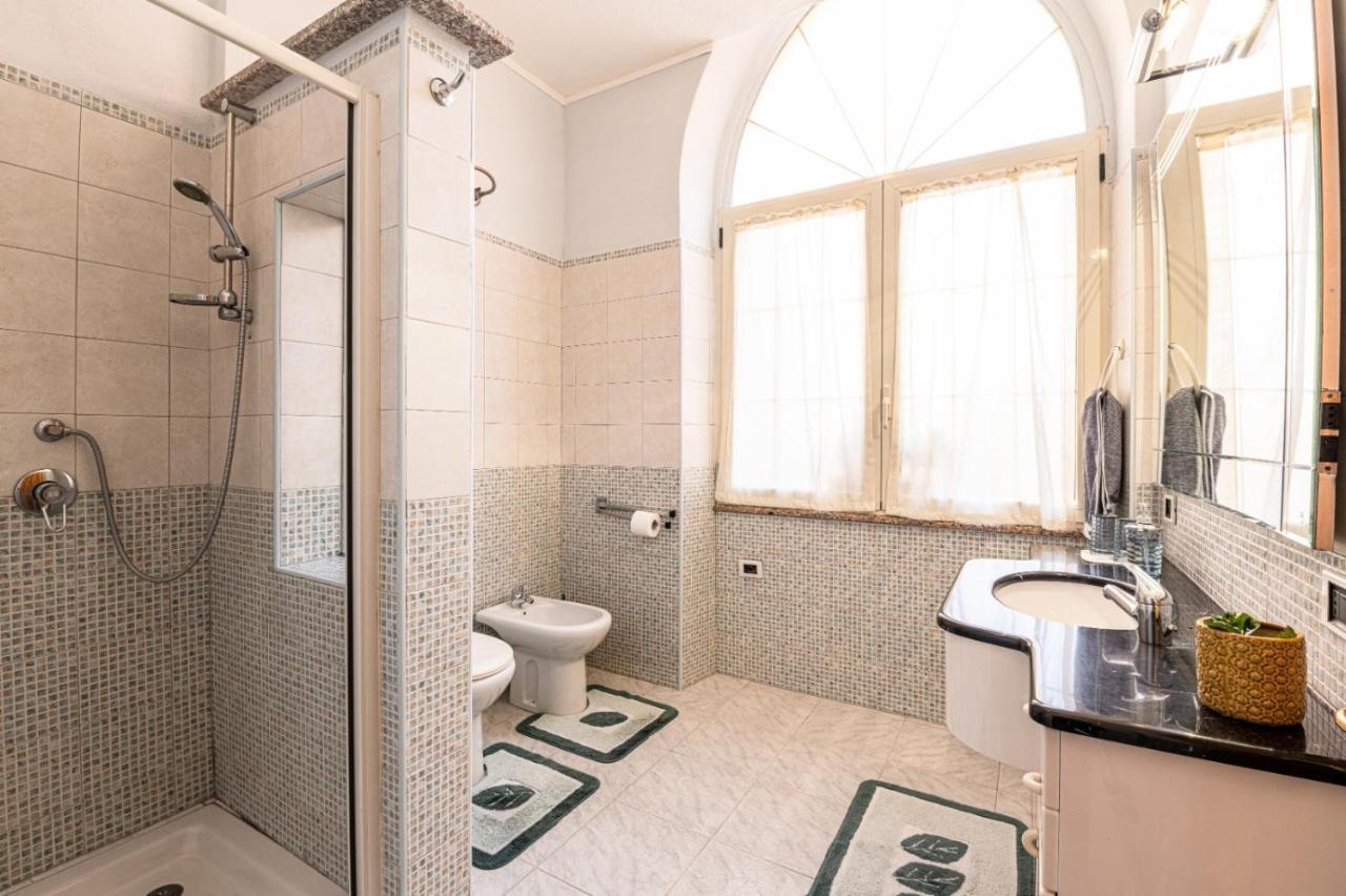 Hotel La piuma Quartu SantʼElena Esterno foto